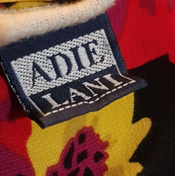 Floral Print ADIE LANI Top - Picture 10 of 12